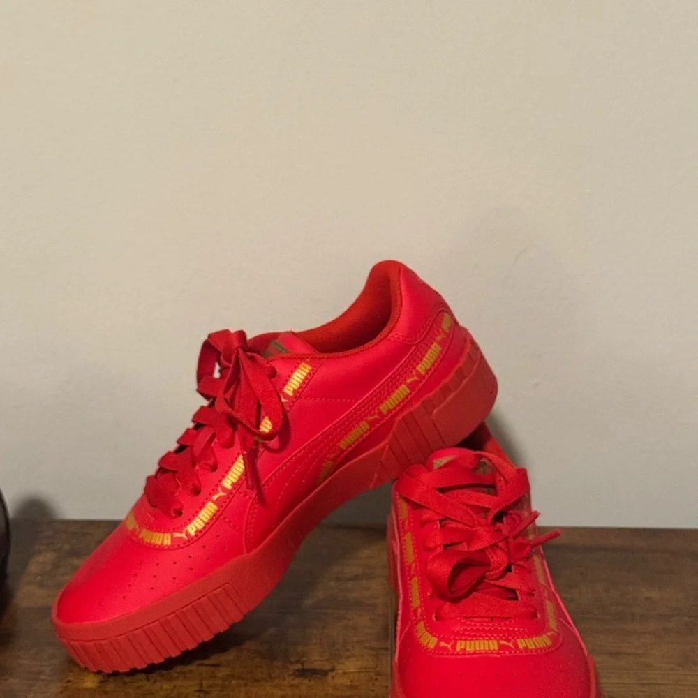 ❤️‍🔥❤️‍🔥 Cali Trainers Puma Fiery Red Sneakers with Yellow Highlights Size 8.5 - Picture 2 of 8
